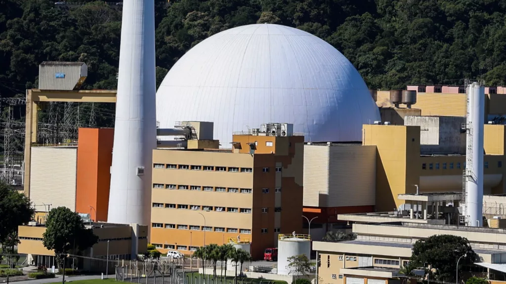 Vista geral das Usinas de Angra 1 e Angra 2 na Central Nuclear Almirante Álvaro Alberto (CNAAA), em Angra dos Rei, no Rio de Janeiro (Foto Tomaz Silva/Agência Brasil)