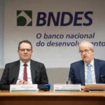 Diretor de Planejamento e Relações Institucionais do BNDES, Nelson Barbosa, e secretário-executivo do MMA, João Paulo Capobianco | Foto: Francisco Messias/BNDES