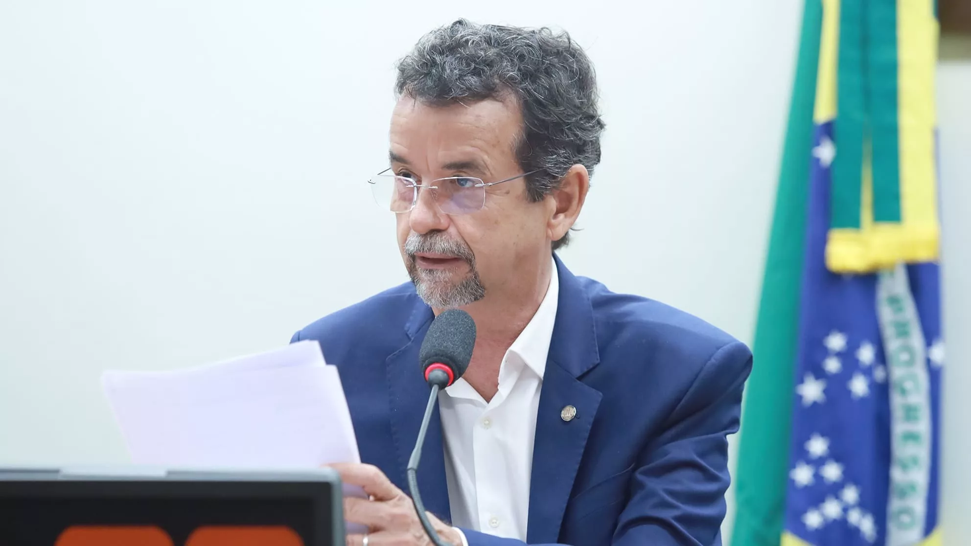 Fernando Mineiro é autor da proposta que prevê salvaguardas ao meio ambiente em plantas eólicas e solares (Foto Mario Agra/Câmara dos Deputados)