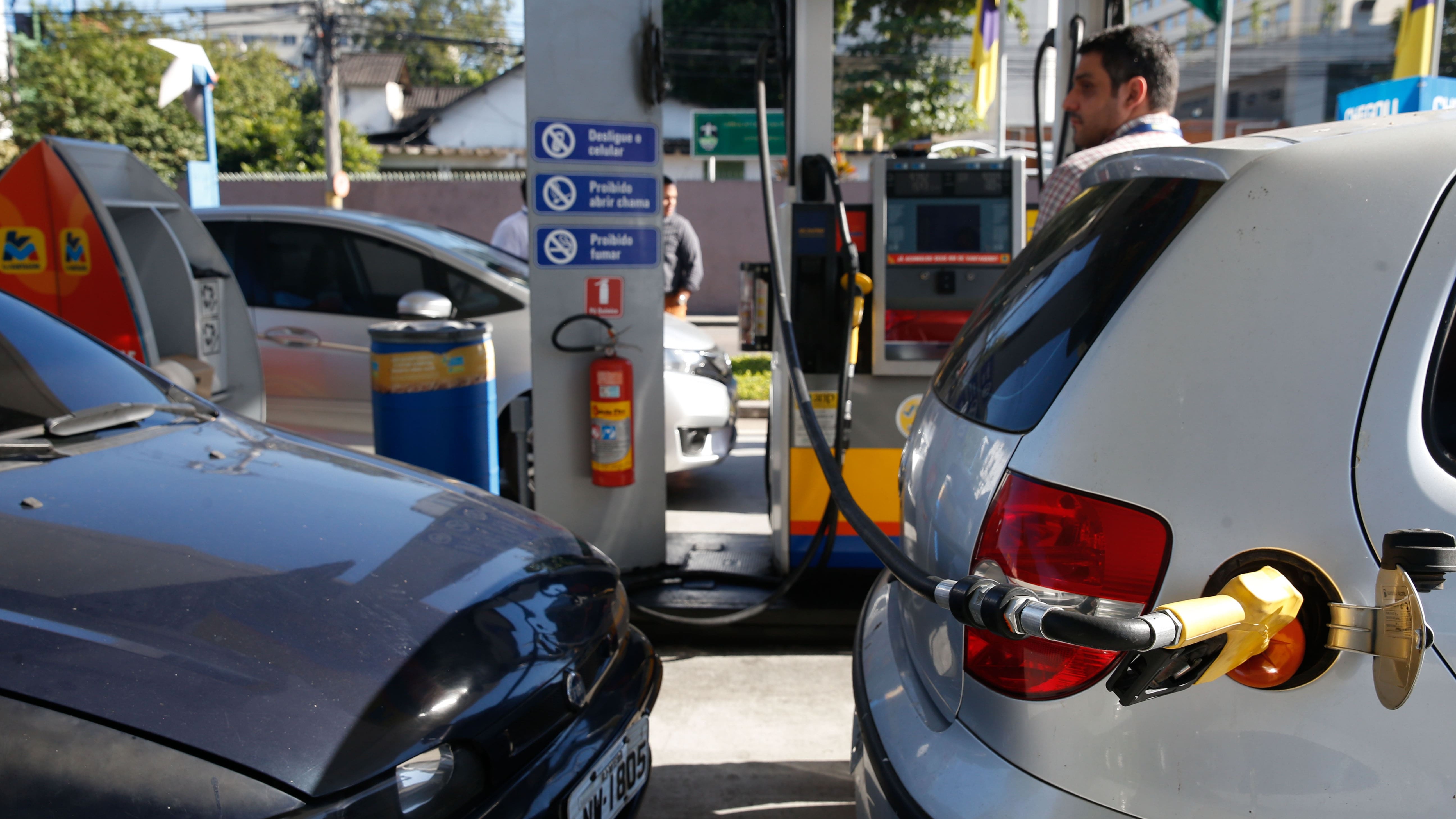 Conta das subvenções cresce: diesel importado bate recorde; Petrobras já recebeu quase R$ 10 bi