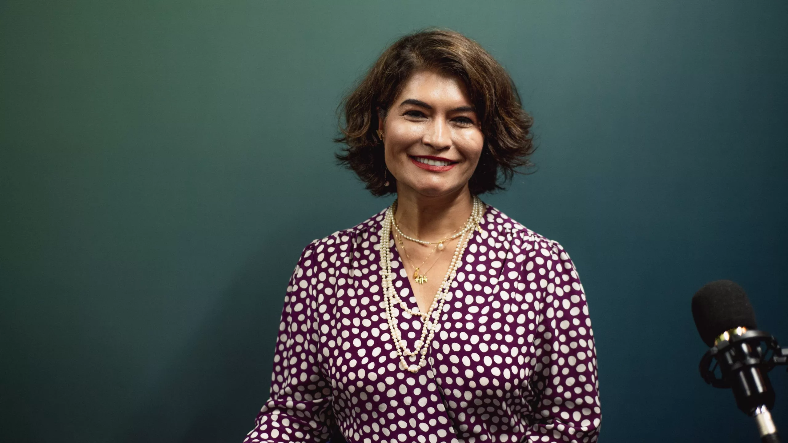 Elbia Gannoum, presidente da Abeeólica, em entrevista ao TotalEnergies Studio durante o Brazil Offshore Wind Summit, no Rio, em 26/3/2024 (Foto Victor Curi/epbr) Elbia Gannoum, presidente da Abeeólica, em entrevista ao TotalEnergies Studio durante o Brazil Offshore Wind Summit, no Rio, em 26/3/2024 (Foto Victor Curi/epbr)