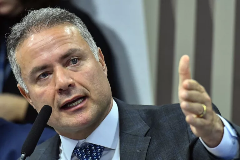 Ministro dos Transportes, Renan Filho, fala durante reunião da CI do Senado, em 20 de maio de 2025 (Foto Geraldo Magela/Agência Senado)