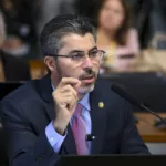 Senado pauta projeto que permite intervenção no preço dos combustíveis