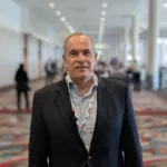 Décio Oddone, CEO da Brava Energia, após entrevista ao estúdio eixos na OTC, em Houston, Texas. Foto: eixos