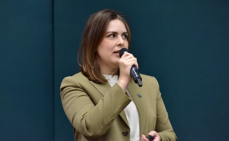 Superintendente de Promoção de Licitações - Agência Nacional do Petróleo, Gás Natural e Biocombustíveis - ANP, Marina Abelha Ferreira. Foto: Zeca Ribeiro / Câmara dos Deputados