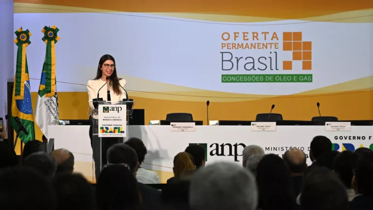 Diretora-geral interina da ANP, Patricia Baran, durante o leilão de petróleo da 5ª Oferta Permanente de Concessão (OPC), no Rio de Janeiro, em 17 de junho de 2025 (Foto Juliana Rezende/eixos)