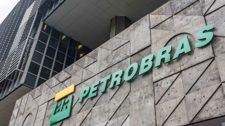 Fachada da sede da Petrobras (Edise), no centro do Rio de Janeiro (Foto André Motta de Souza/Agência Petrobras)