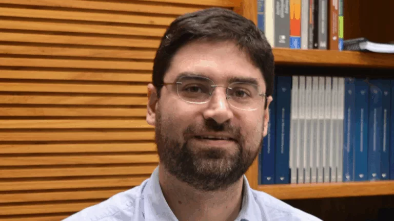 Carlos Ragazzo é doutor em Direito da cidade pela Universidade Estadual do Rio de Janeiro — UERJ (Foto Divulgação)