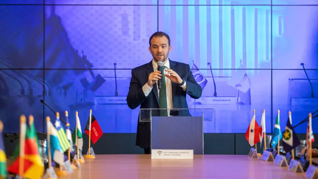 Dario Durigan, secretário-executivo do Ministério da Fazenda durante a posse da presidência do Comsefaz, em 25 de fevereiro de 2025 (Foto Ministério da Fazenda)