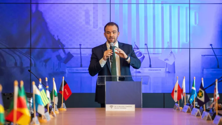 Dario Durigan, secretário-executivo do Ministério da Fazenda durante a posse da presidência do Comsefaz, em 25 de fevereiro de 2025 (Foto Ministério da Fazenda)