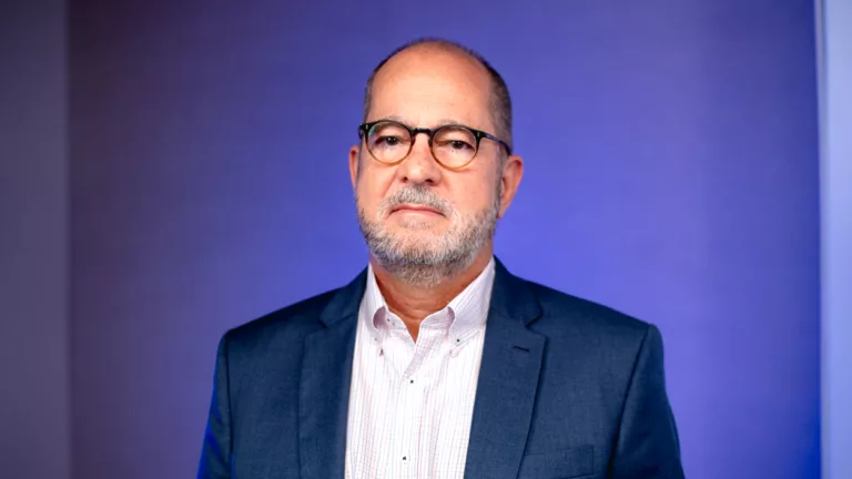 Marcelo Menezes, secretário executivo da Secretaria de Estado de Desenvolvimento Econômico de Sergipe (Sedetec), durante entrevista à eixos, em 15 de maio de 2025 (Foto Victor Curi/eixos)