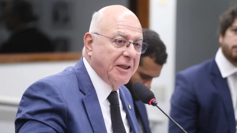 Arnaldo Jardim participa de debate sobre 'Fontes renováveis e produção de Hidrogênio Verde no Brasil', em 11 de fevereiro de 2025 (Foto Kayo Magalhães-Câmara dos Deputados)