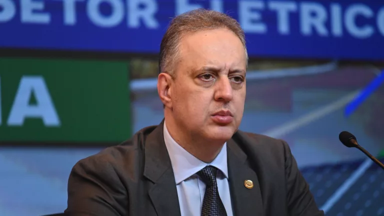 Diretor-geral do ONS, Marcio Rea, durante coletiva de Imprensa sobre o horário de verão, em 16 de outubro de 2024 (Foto Ricardo Botelho/MME)