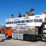 Lideranças indígenas protestam em frente ao hotel na zona oeste do Rio onde acontece o leilão da 5ª Oferta Permanente de Concessão da ANP, em 17 de junho de 2025 (Foto Flavio Brasil/eixos)