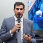 Thiago Barral, secretário de Transição Energética e Planejamento do MME, durante reunião da CME na Câmara (Foto Will Shutter/Câmara dos Deputados)