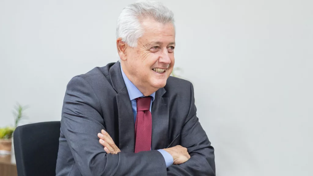 Rodrigo Rollemberg, então secretário de Economia Verde do MDIC, concede entrevista à agência eixos (Foto Vitor Avila/eixos)