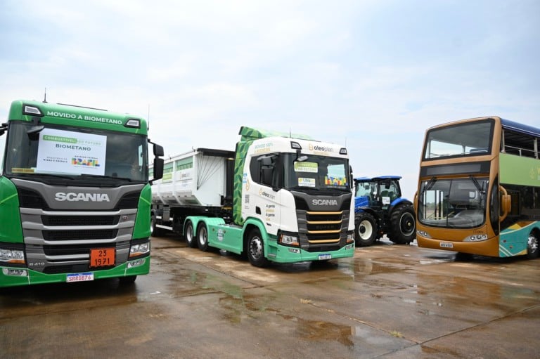 Exposição de veículos movidos a biometano e biodiesel na Base Aérea de Brasília (Foto: Ricardo Botelho/MME)