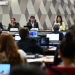 Marcos Rogério, à mesa, preside audiência pública da CI no Senado para debate técnico e institucional acerca do orçamento das agências reguladoras, em 8 de julho de 2025 (Foto Andressa Anholete/Agência Senado)