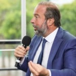 Alexandre Silveira durante entrevista para o Canal Gov, nos estúdios da EBC, durante a Cúpula do Brics no Museu de Arte Moderna (MAM) no Rio, em 7 de julho de 2025 (Foto Tomaz Silva/Agência Brasil)
