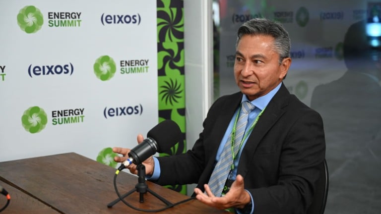 Assessor para os Assuntos da IMO na Marinha do Brasil, Flávio Mathuiy, durante entrevista ao estúdio eixos, na Cidade das Artes no Rio, em 26 de junho de 2025 (Foto Juliana Rezende/agência eixos)