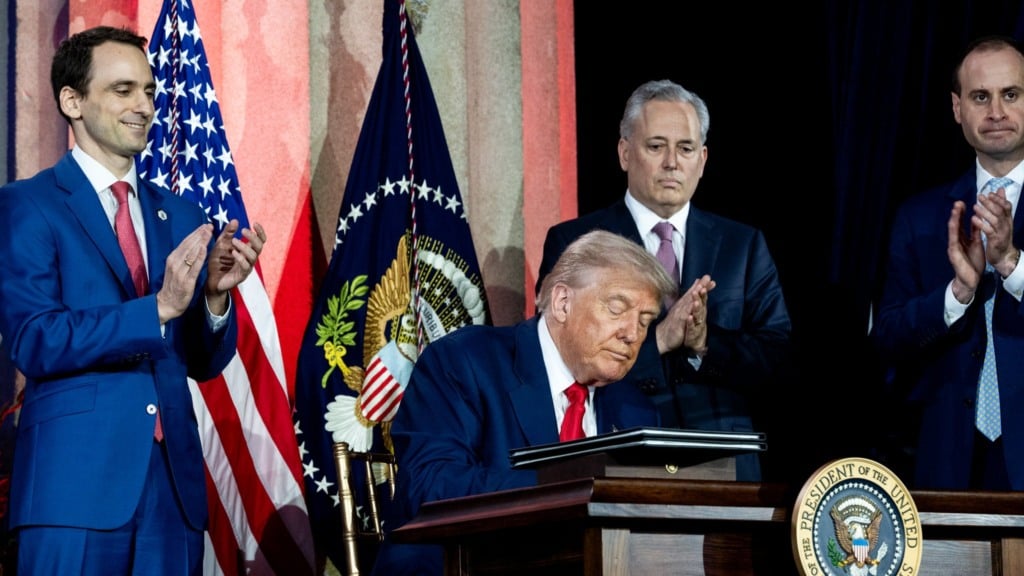Donald Trump assina decretos durante o 'AI Summit' da Casa Branca, em Washington/DC, em 23 de julho de 2025 (Foto Joyce N. Boghosian/Oficial Casa Branca) 