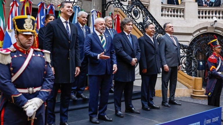 Foto Oficial da 66ª Cúpula de Presidentes dos Estados Partes do Mercosul e dos Estados Associados, no Palácio San Martín (Buenos Aires), em 3 de julho de 2025 (Foto Ricardo Stuckert/PR)