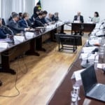 Geraldo Alckmin se reúne com Abrão Neto, presidente da Câmara Americana de Comércio para Brasil (Amcham), em Brasília (DF), em 16 de julho de 2025 (Foto Júlio César Silva/MDIC)