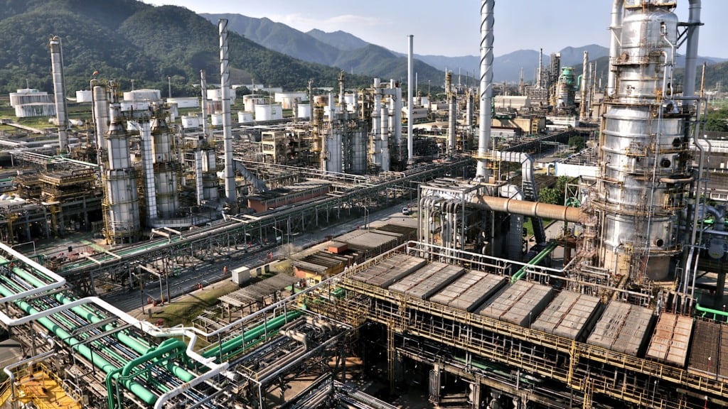 Intalações industriais da Refinaria Presidente Bernardes (RPBC), em Cubatão/SP (Foto Wilson Melo/Agência Petrobras)