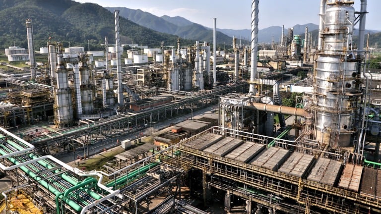 Intalações industriais da Refinaria Presidente Bernardes (RPBC), em Cubatão/SP (Foto Wilson Melo/Agência Petrobras)