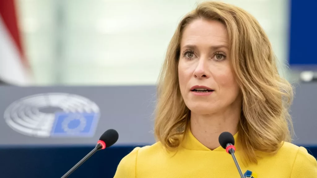 Kaja Kallas, ministra das Relações Exteriores da UE, fala ao Parlamento Europeu em 2022 (Foto Philippe Stirnweiss/União Europeia)