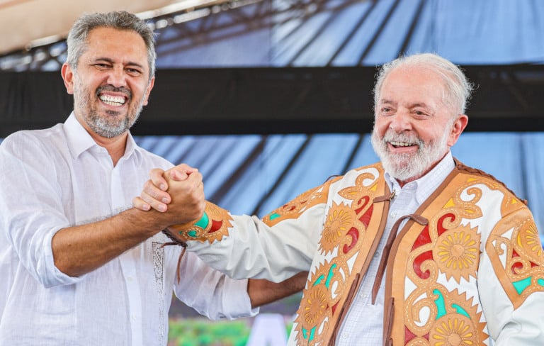 Presidente Lula e o governador do Ceará, Elmano de Freitas, durante visita a obras da Transnordestina, no estado em 18 de julho de 2025 (Foto Ricardo Stuckert/PR)