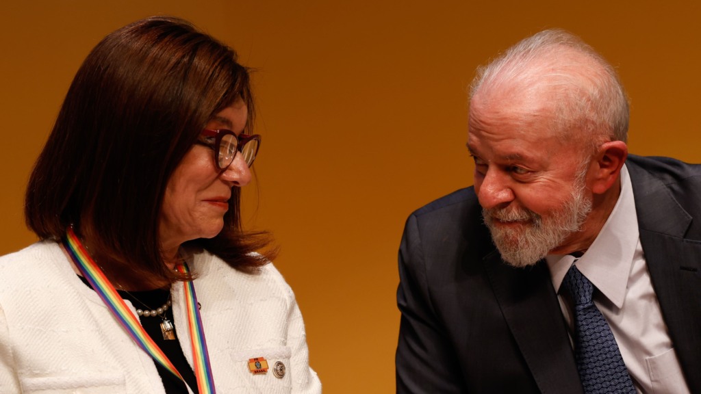 Lula durante a posse de Magda Chambriard na presidência da Petrobras, no Cenpes, no Rio, em 19 de junho de 2024 (Foto Fernando Frazão-Agência Brasil) 3