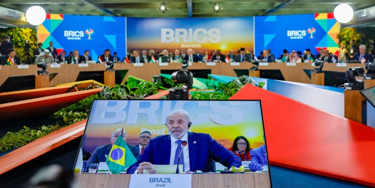Lula durante a sessão plenária "Paz e Segurança e Reforma da Governança Global'" durante a cúpula dos Brics, no Museu de Arte Moderna (MAM) no Rio, em 6 de julho de 2025 (Foto Ricardo Stuckert/PR)