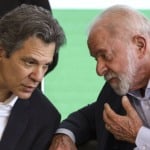 Lula e Fernando Haddad durante anúncio do Plano Safra 2025/26, no Palácio do Planalto, em 1º de julho de 2025 (Foto Marcelo Camargo-Pozzebom/Agência Brasil)