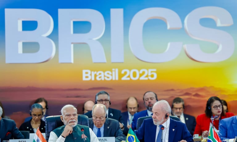 Primeiro-Ministro da Índia, Narendra Modi e o Presidente da República, Luiz Inácio Lula da Silva, durante a Sessão plenária “Meio Ambiente, COP30 e Saúde Global”, no Museu de Arte Moderna (MAM). Rio de Janeiro - RJ. Foto: Ricardo Stuckert / PR Primeiro-Ministro da Índia, Narendra Modi e o Presidente da República, Luiz Inácio Lula da Silva, durante a Sessão plenária “Meio Ambiente, COP30 e Saúde Global”, no Museu de Arte Moderna (MAM). Rio de Janeiro - RJ. Foto: Ricardo Stuckert / PR