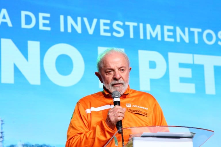Presidente Lula discursa em evento para anúncio de investimentos da Petrobras em refino e petroquímica. Foto: Tauan Alencar/MME
