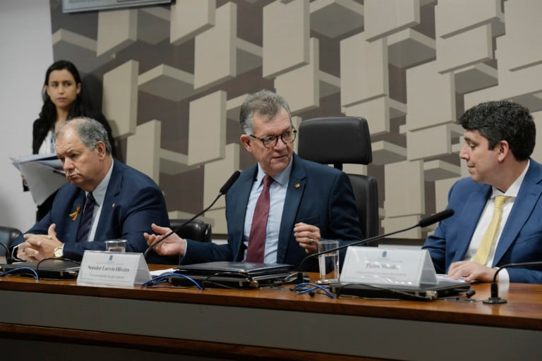 Deputado Alceu Moreira (MDB-RS), senador Laércio Oliveira (PP-SE) e Pietro Mendes. Foto: Saulo Cruz/Agência Senado
