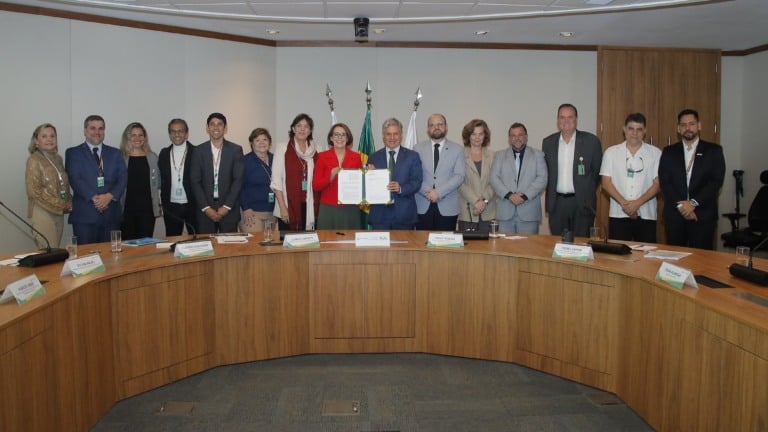 Assinatura com o Ministério do Desenvolvimento Agrário e Agricultura Familiar celebra adesão da Petrobras ao Programa Nacional de Florestas Produtivas (Foto Kassiana Dias/Agência Petrobras)
