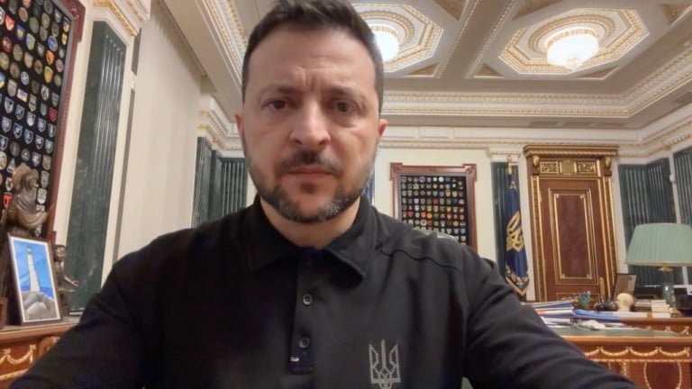 Discurso do Presidente da Ucrânia, Volodymyr Zelensky, "A diplomacia só será forte com posições fortes na linha da frente", em 9/3/2025 (Foto PR)
