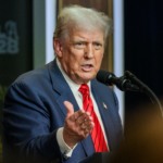 Donald Trump discursa antes de assinar decreto que cria força-tarefa para os Jogos Olímpicos de Los Angeles de 2028, no Auditório South Court, na Casa Branca, em 5 de agosto de 2025 (Foto Joyce N. Boghosian/Oficial Casa Branca)