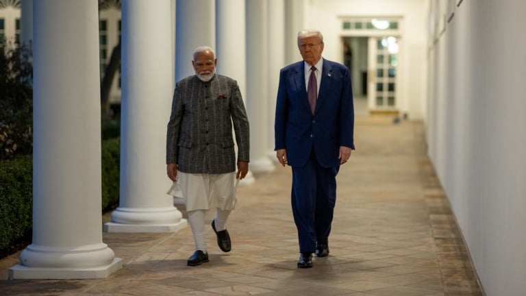 Donald Trump durante reunião bilateral com o primeiro-ministro da Índia, Narendra Modi, no Salão Oval da Casa Branca, em 13 de fevereiro de 2025 (Foto Oficial Casa Branca)