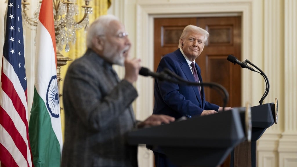 Donald Trump durante reunião bilateral com o primeiro-ministro da Índia, Narendra Modi, no Salão Oval da Casa Branca, em 13 de fevereiro de 2025 (Foto Oficial Casa Branca)