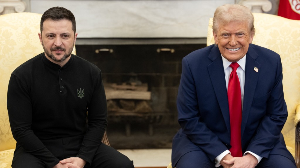 Donald Trump recebe o presidente da Ucrânia, Volodymyr Zelenskyy, no Salão Oval da Casa Branca, em 28/2/2025 (Foto Oficial Casa Branca)