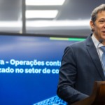 Fernando Haddad durante coletiva sobre combate ao crime organizado no setor de combustíveis, em 28 de agosto de 2025 (Foto Diogo Zacarias/MF)