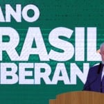 Lula durante cerimônia de assinatura da MP "Brasil Soberano", no Palácio do Planalto (DF), em 13 de agosto de 2025 (Foto Ricardo Stuckert/PR)