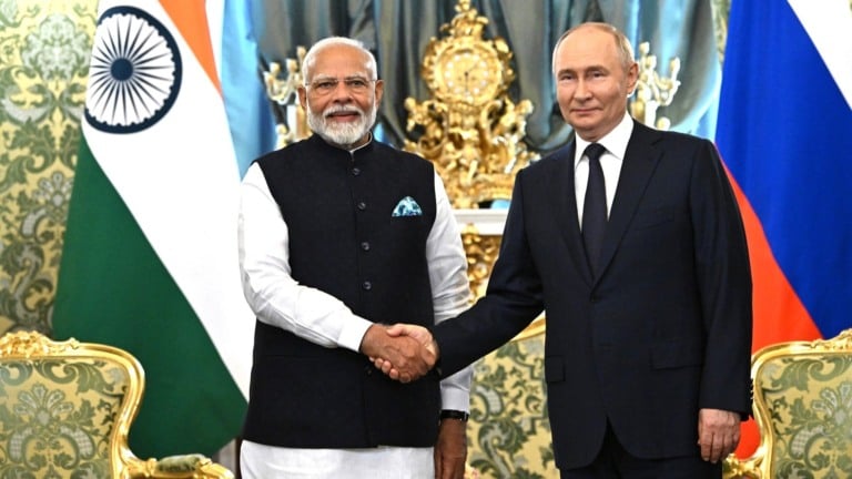 Vladimir Putin e o primeiro-ministro da Índia, Narendra Modi, durante negociações russo-indianas, no Kremlin, em 9 de julho de 2024 (Foto Sergey Bobylev/RIA Novosti)