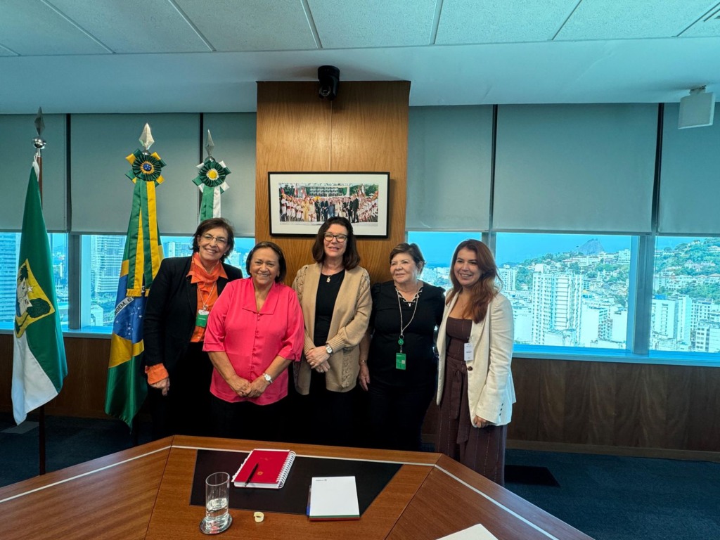 Governadora Fátima Bezerra se reuniu com a presidente da Petrobras, Magda Chambriard, e os diretores Sylvia dos Anjos (Exploração e Produção) e Angélica Laureano (Transição Energética e Sustentabilidade) 