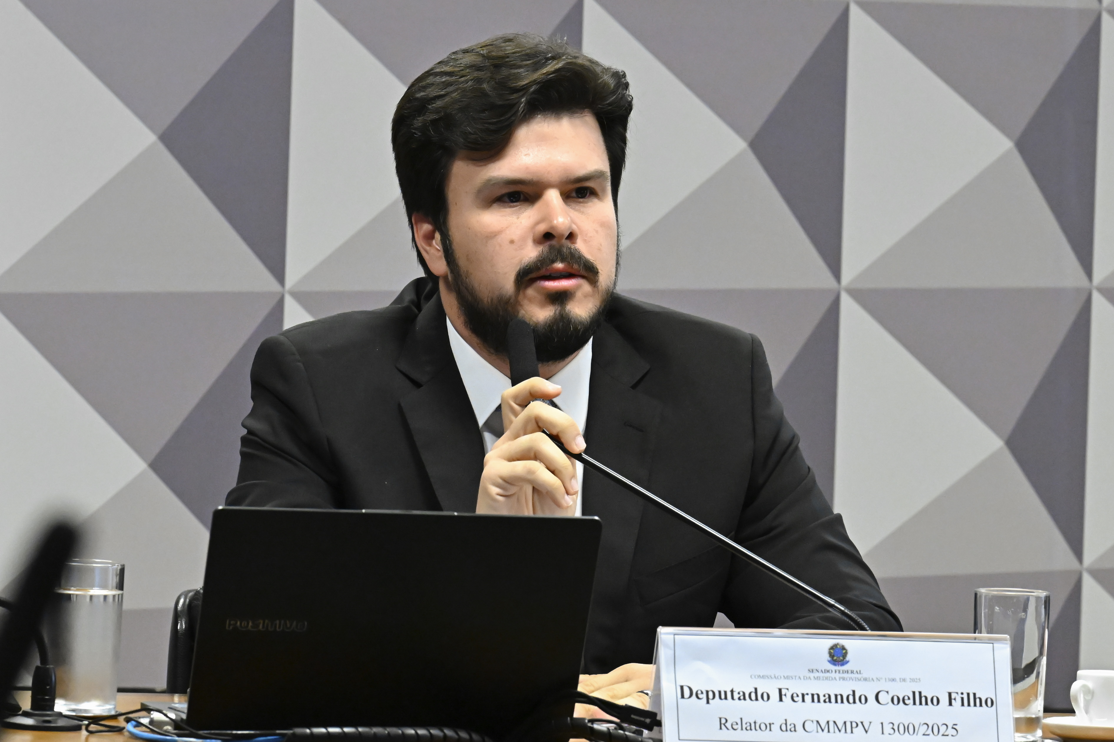 Com votação nesta quarta, relatório da MP da tarifa social propõe alívio nas contas de luz do Norte e Nordeste