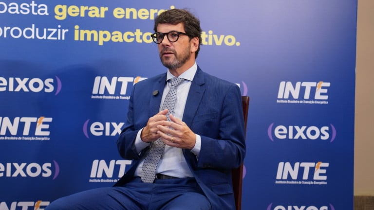 André Passos, presidente da Abiquim, em entrevista ao estúdio eixos, durante o Fórum Nacional Energético, em 17 de setembro de 2025 (Foto Eduardo Reis/agência eixos)