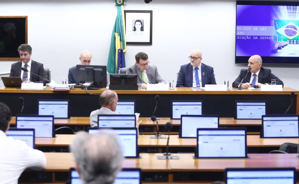 Audiência Pública - Desafios e oportunidades dos data centers no Brasil. Foto: Vinicius Loures / Câmara dos Deputados